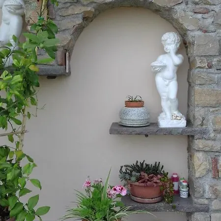 Nocleg ze śniadaniem Ca' Pietra Di Nonno Pietro 4*